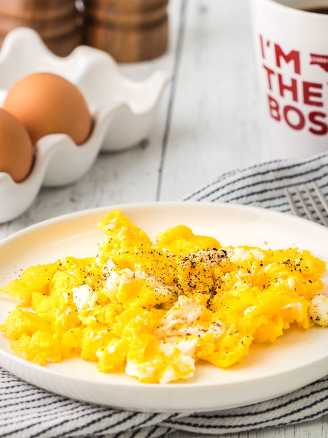 Air fryer scrambled eggs • We Count Carbs