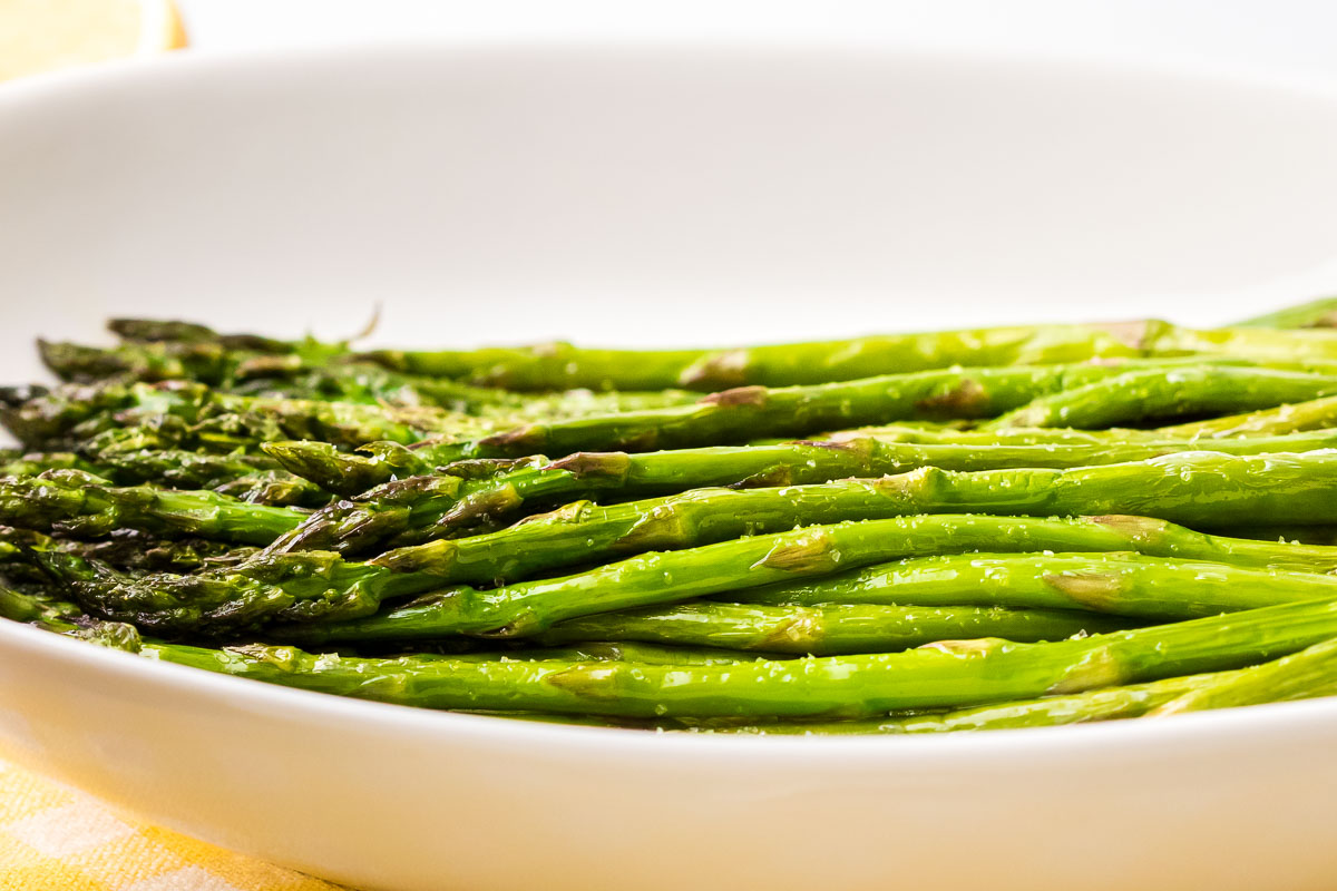 Air fryer asparagus served side shot