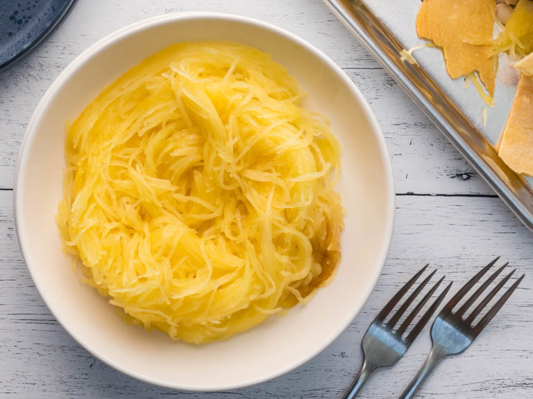 easy-baked-spaghetti-squash-we-count-carbs